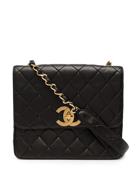 pre owned chanel classic flap bag